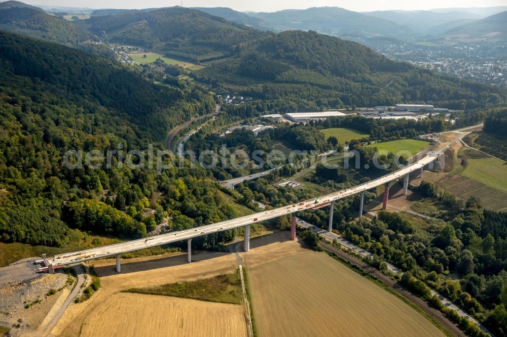 Bestwig from the bird's eye view: Construction site for the new building of Routing and traffic lanes over the highway bridge in the motorway A 46 - B480n Neue Ruhrtalbruecke Bermecke in Bestwig in the state North Rhine-Westphalia