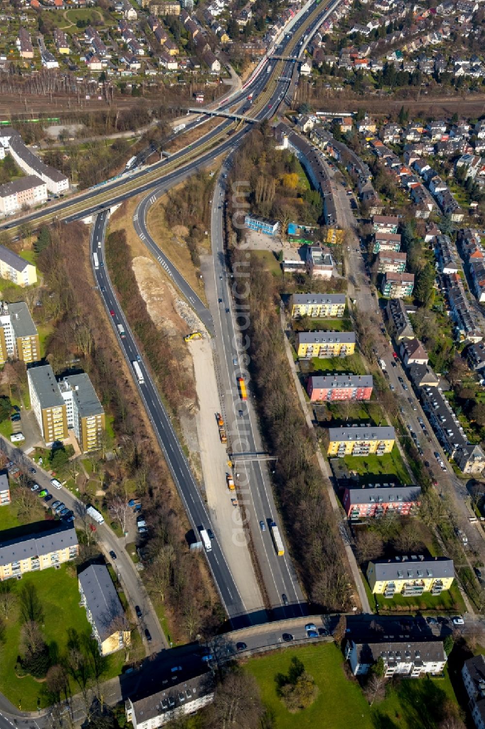 Essen from above - Construction site for the expansion of traffic flow on the intersection of the motorways BAB A 52 and A 40 in Essen in the state of North Rhine-Westphalia