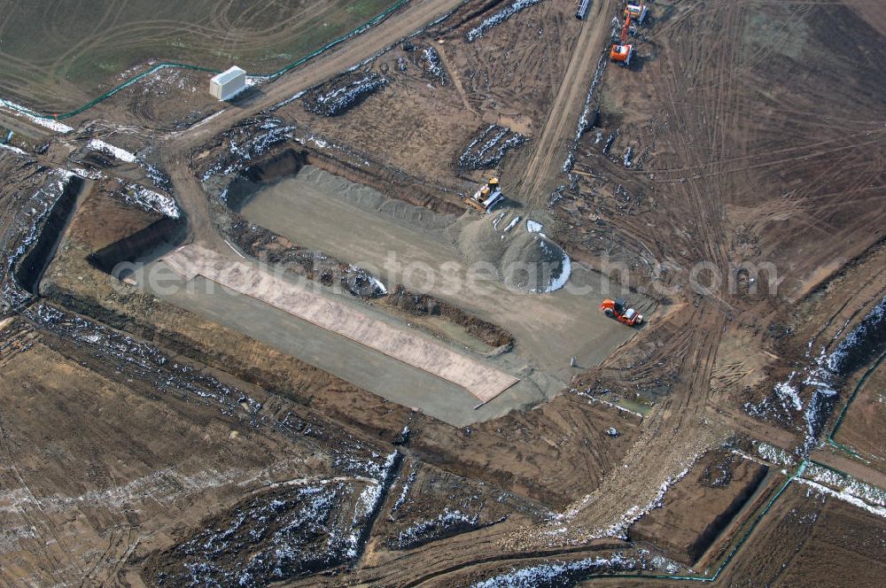 Eisenach from the bird's eye view: Neubautrasse der BAB A 4 - Umfahrung Hörselberge in Thüringen bei Eisenach. Im September 2007 hat das Bieterkonsortium VINCI Concessions / Hochtief PPP (50/50) den Zuschlag für das A-Modell BAB A 4 Umfahrung Hörselberge (km 238,5 bis km 283,2) erhalten. Die bei diesem Projekt auf der Bauausführungsebene gegründete Arbeitsgemeinschaft wird von der EUROVIA Infra GmbH angeführt, des Weiteren sind hier die Unternehmen Hochtief, Strassing Limes und Rädlinger beteiligt. Durchgeführt werden die im Zuge dieses Projektes notwendigen Arbeiten unter an derem von den Mitarbeitern der Niederlassung Weimar der EUROVIA Verkehrsbau Union sowie der Niederlassungen Abbruch und Erdbau, Betonstraßenbau, Ingenieurbau und TECO Schallschutz der EUROVIA Beton.