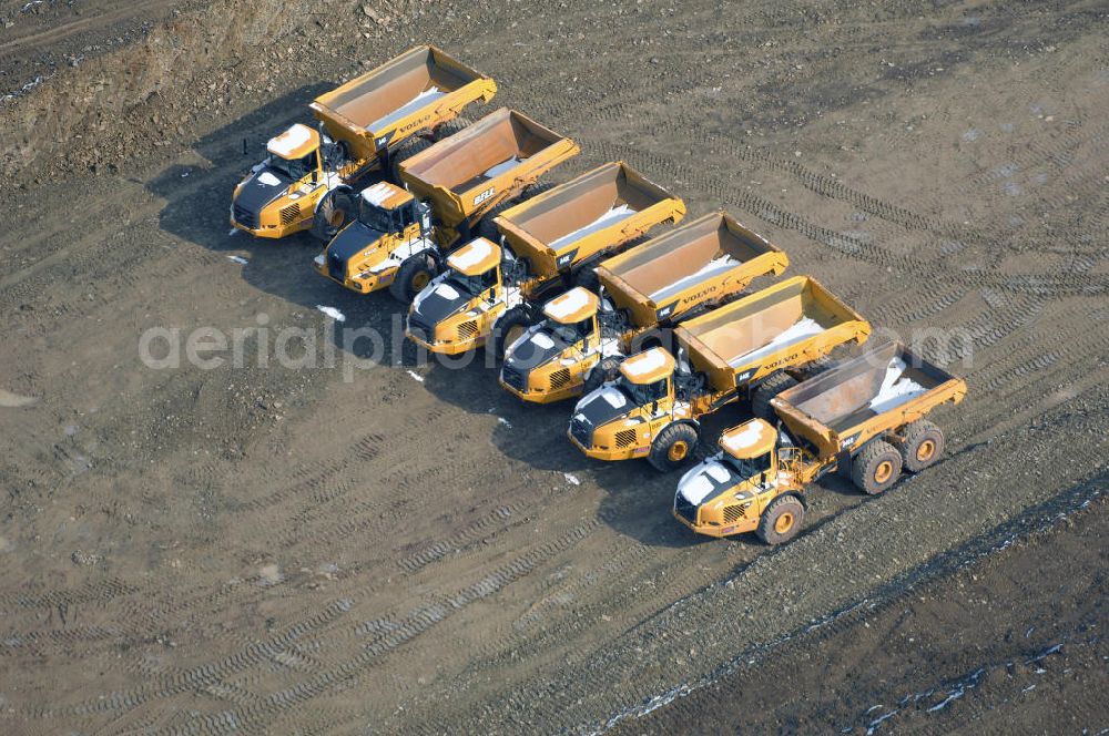 Aerial photograph Eisenach - Neubautrasse der BAB A 4 - Umfahrung Hörselberge in Thüringen bei Eisenach. Im September 2007 hat das Bieterkonsortium VINCI Concessions / Hochtief PPP (50/50) den Zuschlag für das A-Modell BAB A 4 Umfahrung Hörselberge (km 238,5 bis km 283,2) erhalten. Die bei diesem Projekt auf der Bauausführungsebene gegründete Arbeitsgemeinschaft wird von der EUROVIA Infra GmbH angeführt, des Weiteren sind hier die Unternehmen Hochtief, Strassing Limes und Rädlinger beteiligt. Durchgeführt werden die im Zuge dieses Projektes notwendigen Arbeiten unter an derem von den Mitarbeitern der Niederlassung Weimar der EUROVIA Verkehrsbau Union sowie der Niederlassungen Abbruch und Erdbau, Betonstraßenbau, Ingenieurbau und TECO Schallschutz der EUROVIA Beton.