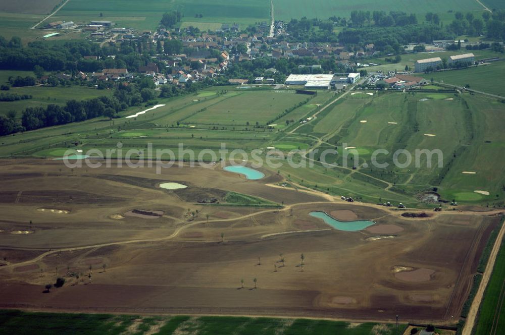 Aerial image Eisenach - Neubautrasse der BAB A 4 - Umfahrung Hörselberge in Thüringen bei Eisenach. Im September 2007 hat das Bieterkonsortium VINCI Concessions / Hochtief PPP (50/50) den Zuschlag für das A-Modell BAB A 4 Umfahrung Hörselberge (km 238,5 bis km 283,2) erhalten. Die bei diesem Projekt auf der Bauausführungsebene gegründete Arbeitsgemeinschaft wird von der EUROVIA Infra GmbH angeführt, des Weiteren sind hier die Unternehmen Hochtief, Strassing Limes und Rädlinger beteiligt. Durchgeführt werden die im Zuge dieses Projektes notwendigen Arbeiten unter an derem von den Mitarbeitern der Niederlassung Weimar der EUROVIA Verkehrsbau Union sowie der Niederlassungen Abbruch und Erdbau, Betonstraßenbau, Ingenieurbau und TECO Schallschutz der EUROVIA Beton.