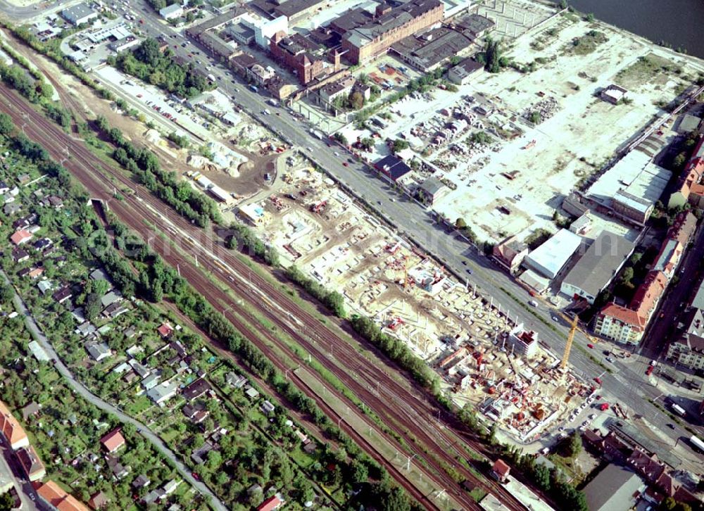 Aerial image Berlin - Schöneweide - Baustelle am Bahnhof Berlin - Schöneweide zur Errichtung eines KAUFLAND - Einkaufszentrums.