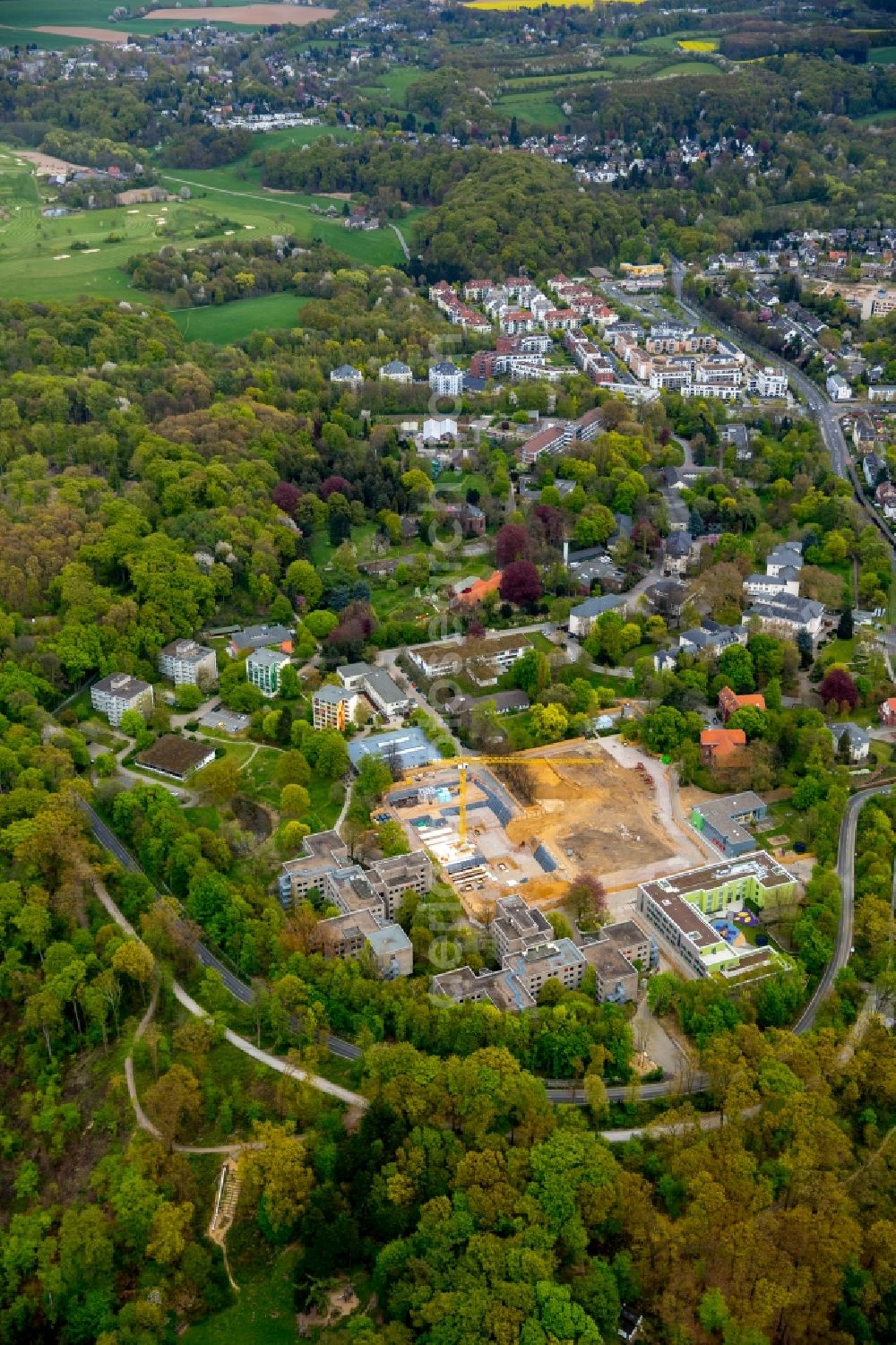 Düsseldorf from the bird's eye view: Construction site of building phase 1 on the premises of the hospital LVR-Klinikum on Grafenberg in Duesseldorf in the state of North Rhine-Westphalia