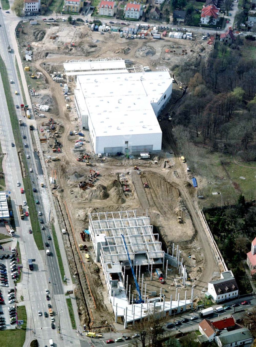 Aerial image Berlin - Mahlsdorf - Baustelle an der B1 in Berlin - Mahlsdorf zur Errichtung eines Baumarktes und versch. Gewerbeeinheiten.