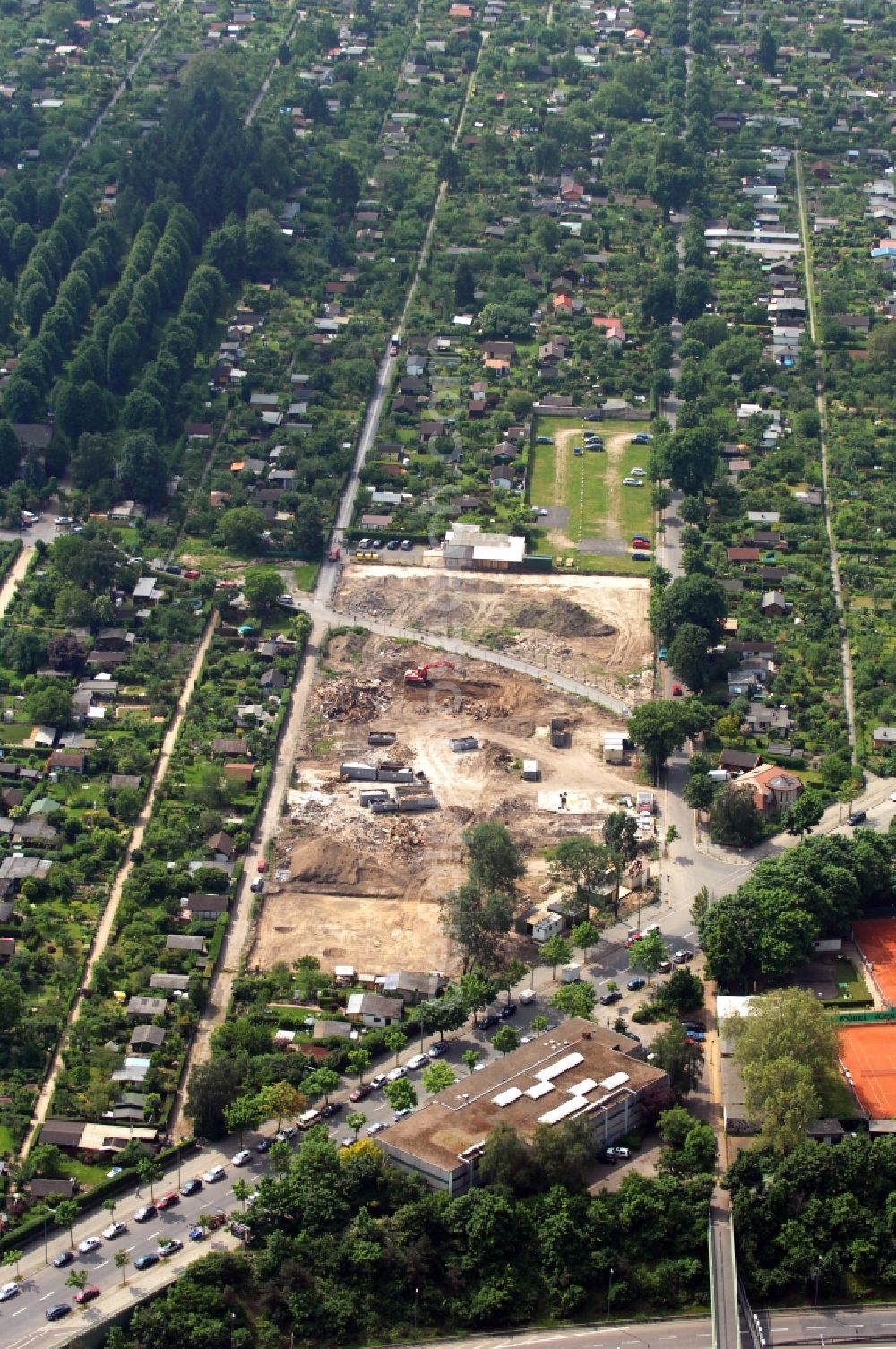 Aerial photograph Berlin - View onto the works of the Berliner Turnerbund at the Vorarlberger Damm in Berlin. A new sports area is going to be built there