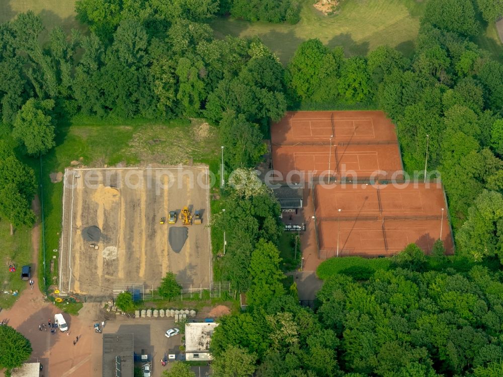 Aerial image Gelsenkirchen - Construction site on Bezirkssportanlage a??Auf der Reihea?? of the clubs DJK TuS Rotthausen e.V. und SSV / FCA 2000 e. V. in Gelsenkirchen in the state North Rhine-Westphalia, Germany