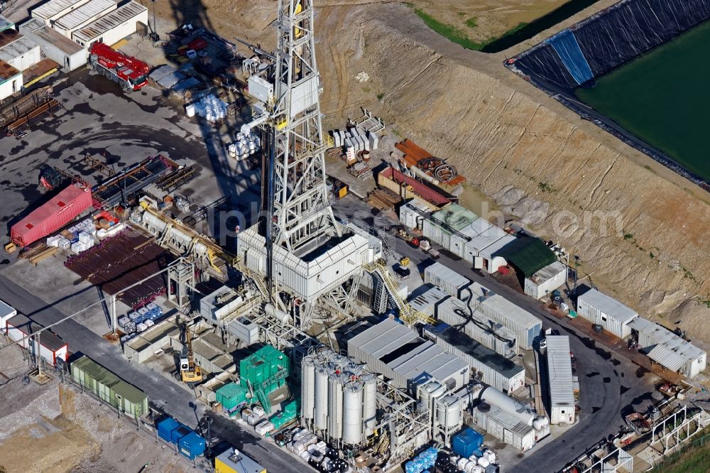 Icking from above - Construction site with drilling tower of the geothermal plant between Dorfen, Hoehenrain and Attenhausen near Icking in the federal state of Bavaria