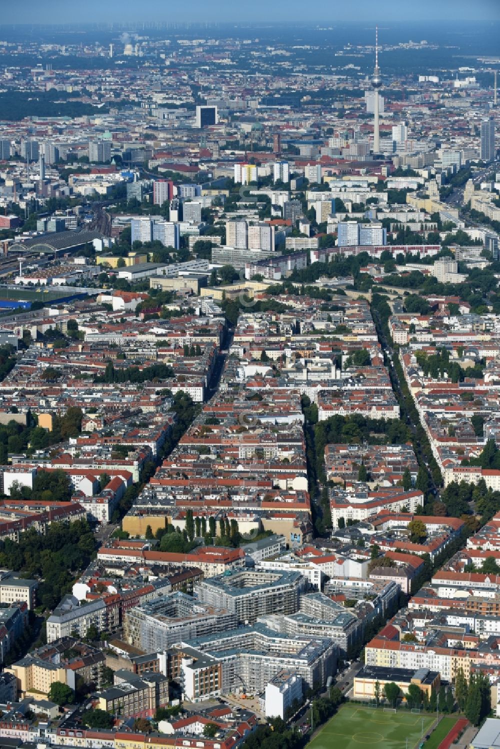 Berlin from the bird's eye view: Site Box Seven on Freudenberg complex in the residential area of the Boxhagener Strasse in Berlin Friedrichshain