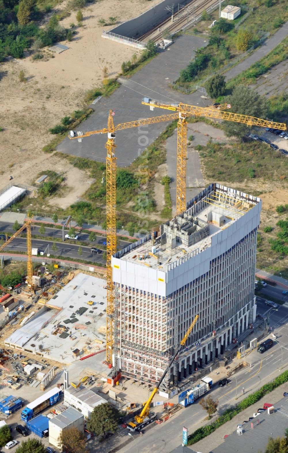 Berlin from the bird's eye view: Construction site of office high-rise Tour Total in Europacity on Heidestrasse in Berlin in Germany