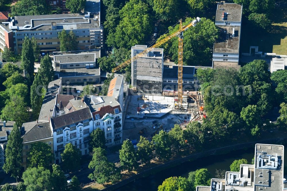 Berlin from above - Building site office building BUREAU SIEBENUNDSIEBZIG on Schoeneberger Ufer in the district Mitte in Berlin, Germany