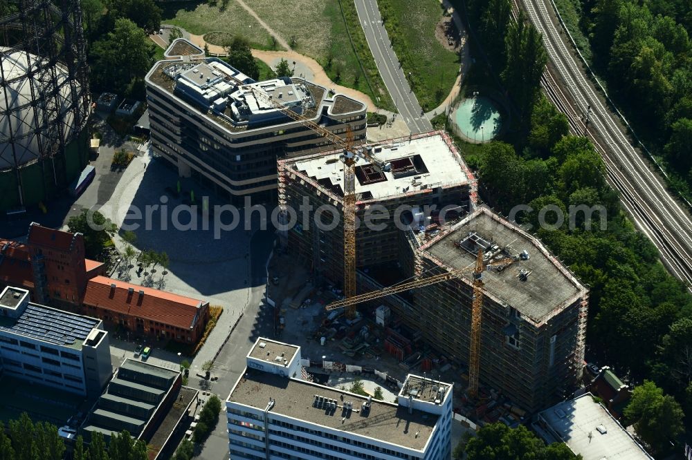 Berlin from above - Building site office building of EUREF AG on EUREF-Conpus in the district Schoeneberg in Berlin, Germany