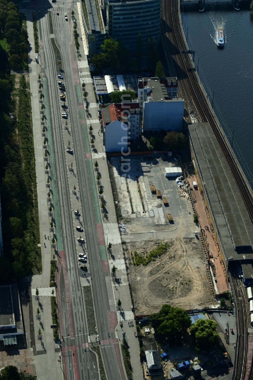 Berlin from the bird's eye view: Building site office building JAHO on Holzmarktstrasse on S-Bahnhof Jannowitzbruecke in Berlin, Germany