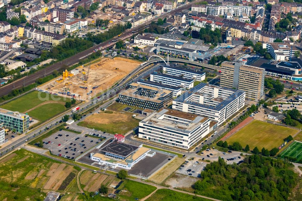 Düsseldorf from the bird's eye view: Building site office building Mizal Offices Visions on Campus of CODIC DEVELOPMENT GMBH on Plockstrasse in Duesseldorf in the state North Rhine-Westphalia, Germany