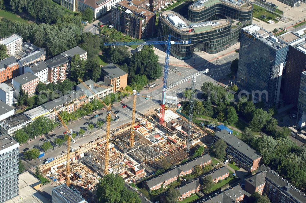 Hamburg from above - Blick auf eine Baustelle eines Büro- und Geschäftsgebäude in Sankt Georg, Anschrift: Steindamm 90-106. Ansprechpartner: CORPUS SIREO, Asset Management GmbH, An der Welle 3, 60322 Frankfurt am Main, Tel. +49(0)69 48005 0, Fax +49(0)69 48005 102, Email: frankfurt@corpussireo.com