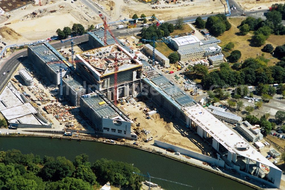 Aerial photograph Berlin - Federal Chancellery between the Spree and Tiergarten Spree on the Berlin government district in the center of the German capital Berlin