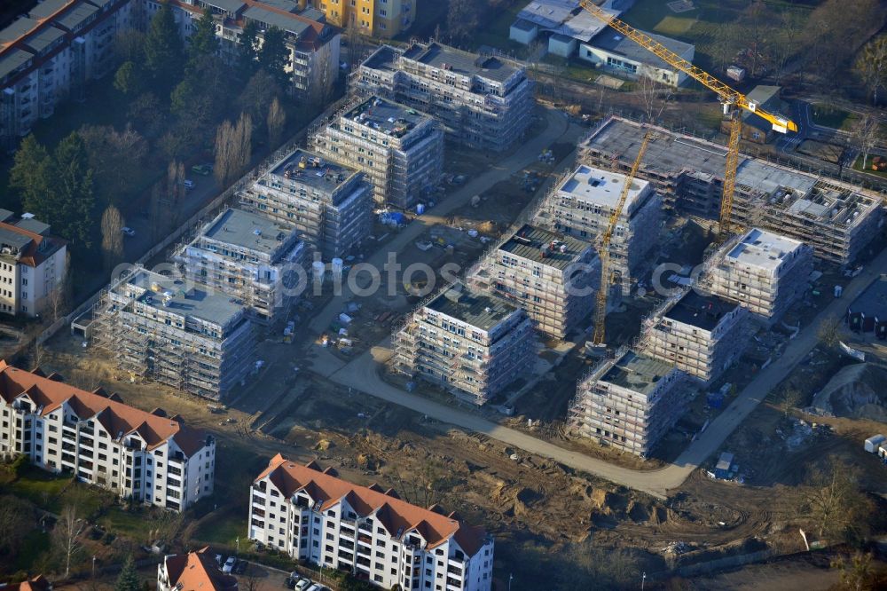 Aerial image Berlin - View of the building lot of a residential quarter of Cedelia construction project in Berlin-Zehlendorf at Dahlemer Weg and the Robert-W-Kempner-Strasse. The project is a joint venture of the project partners HKP Dahlemer Weg Verwaltungs GmbH, HOCHTIEF-HTP Projektentwicklung and KONDOR WESSELS