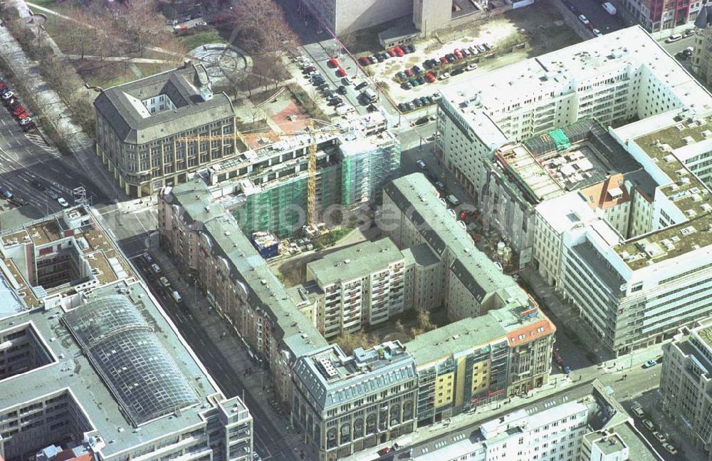 Berlin- Mitte from above - Baustelle Charlottenstraße 68-71 der BEOS Projektentwicklung GmbH. 11.03.02