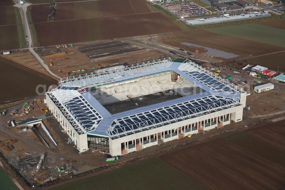 Mainz from above - Die Baustelle der Coface-Arena, die als neues Stadion für den Fußballverein FSV Mainz 05 dienen soll. Die Bauarbeiten wurden 2009 begonnen und sollen bis 2011 abgeschlossen sein. Bauherr und Eigentümerin des Neubauprojektes ist die stadteigene Grundstücksverwaltungsgesellschaft der Stadt Mainz mbH (GVG). View to the building area of the new football stadium Coface-Arena in Mainz.