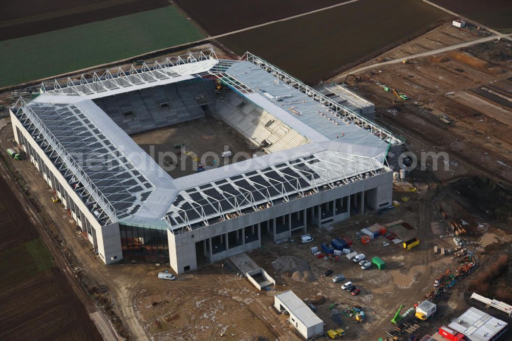 Aerial image Mainz - Die Baustelle der Coface-Arena, die als neues Stadion für den Fußballverein FSV Mainz 05 dienen soll. Die Bauarbeiten wurden 2009 begonnen und sollen bis 2011 abgeschlossen sein. Bauherr und Eigentümerin des Neubauprojektes ist die stadteigene Grundstücksverwaltungsgesellschaft der Stadt Mainz mbH (GVG). View to the building area of the new football stadium Coface-Arena in Mainz.