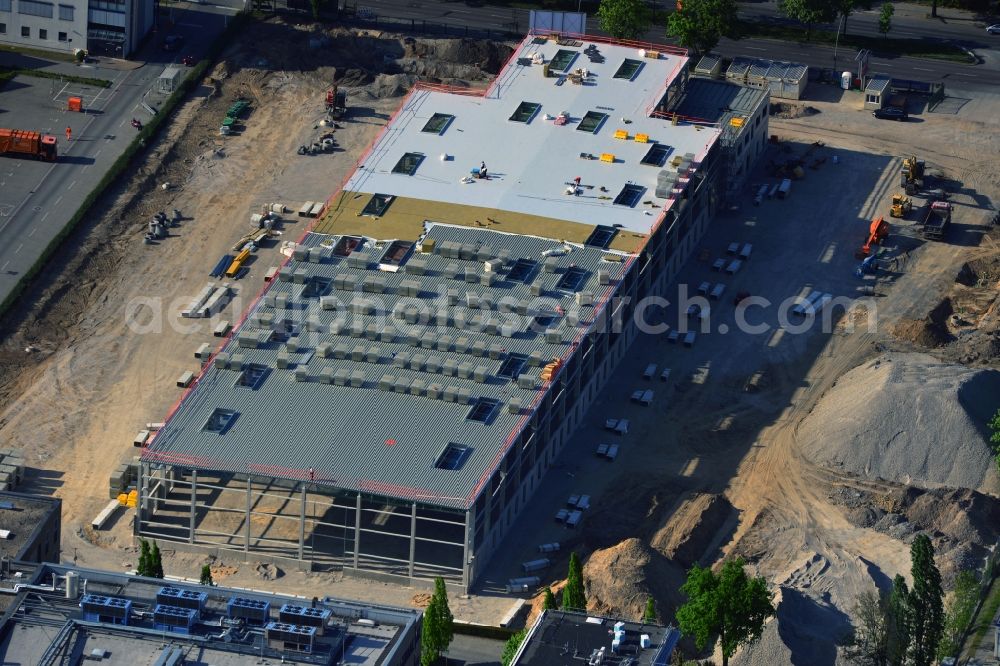 Berlin from above - In the Grade street in the district of Neukoelln in Berlin a mechanized distribution center of Postlogisitkers DHL by the company Goldbeck GmbH is established