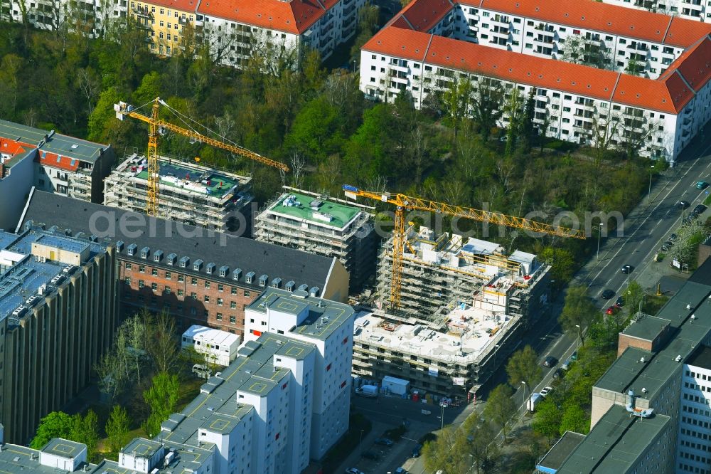 Berlin from the bird's eye view: Construction site to build a new multi-family residential complex Carree Alte Postan on Dottistrasse - Ruschetrasse in the district Lichtenberg in Berlin, Germany