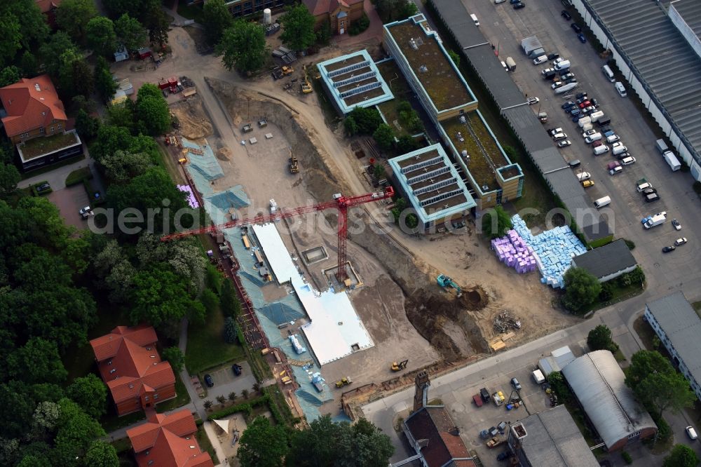 Aerial photograph Berlin - Construction site for a new extension to the hospital grounds Arona Klinik of UKB BG Klinikum Unfallkrankenhaus Berlin gGmbH in the district Bezirk Marzahn-Hellersdorf in Berlin