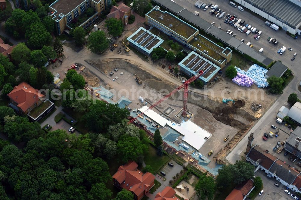 Berlin from above - Construction site for a new extension to the hospital grounds Arona Klinik of UKB BG Klinikum Unfallkrankenhaus Berlin gGmbH in the district Bezirk Marzahn-Hellersdorf in Berlin