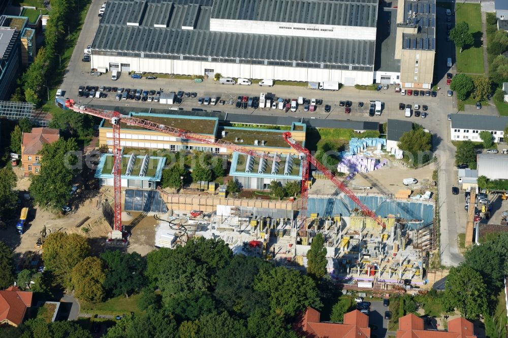 Aerial image Berlin - Construction site for a new extension to the hospital grounds Arona Klinik of UKB BG Klinikum Unfallkrankenhaus Berlin gGmbH in the district Bezirk Marzahn-Hellersdorf in Berlin