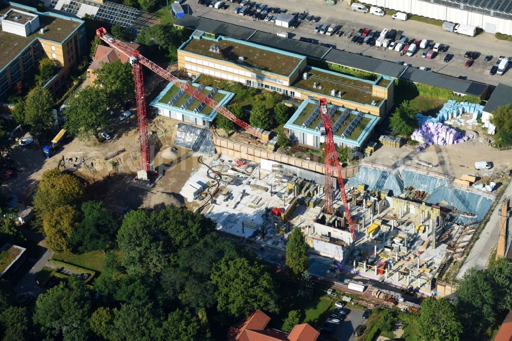 Berlin from above - Construction site for a new extension to the hospital grounds Arona Klinik of UKB BG Klinikum Unfallkrankenhaus Berlin gGmbH in the district Bezirk Marzahn-Hellersdorf in Berlin