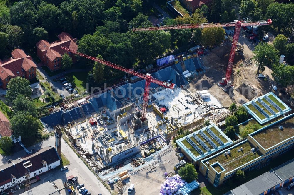 Aerial photograph Berlin - Construction site for a new extension to the hospital grounds Arona Klinik of UKB BG Klinikum Unfallkrankenhaus Berlin gGmbH in the district Bezirk Marzahn-Hellersdorf in Berlin