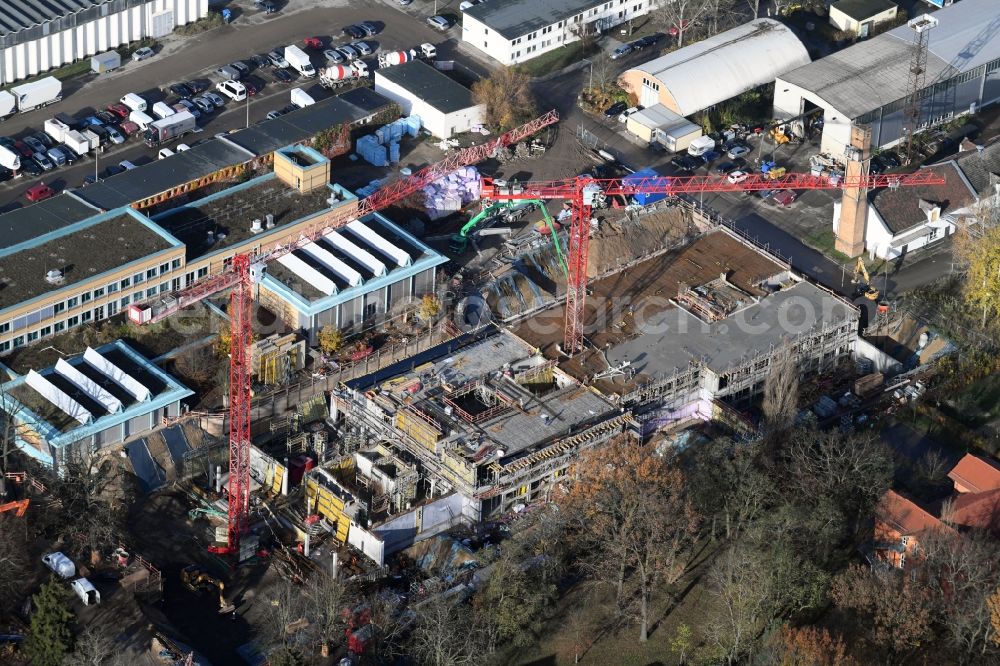 Aerial image Berlin - Construction site for a new extension to the hospital grounds Arona Klinik of UKB BG Klinikum Unfallkrankenhaus Berlin gGmbH in the district Bezirk Marzahn-Hellersdorf in Berlin