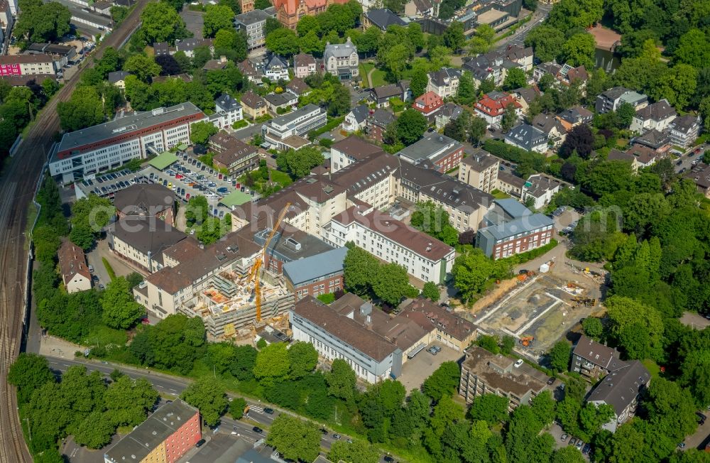 Aerial photograph Bochum - Construction site for a new extension to the hospital grounds Augusta Kliniken Bochum Hattingen on Bergstrasse in Bochum in the state North Rhine-Westphalia, Germany