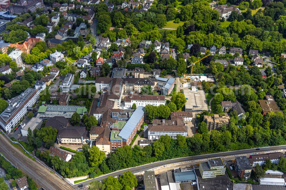 Aerial image Bochum - Construction site for a new extension to the geriatric department on the hospital grounds of the Augusta Kliniken Bochum Hattingen in the patient park on Zeppelinstrasse in the district Grumme in Bochum in the Ruhr area in the federal state of North Rhine-Westphalia, Germany