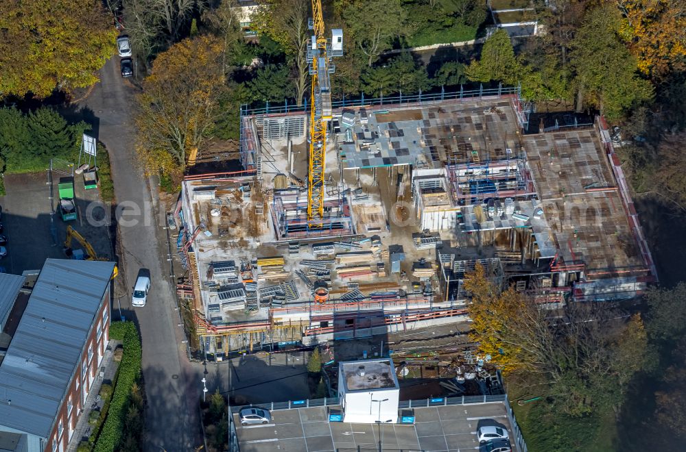 Aerial image Bochum - Construction site for a new extension to the geriatric department on the hospital grounds of the Augusta Kliniken Bochum Hattingen in the patient park on Zeppelinstrasse in the district Grumme in Bochum in the Ruhr area in the federal state of North Rhine-Westphalia, Germany