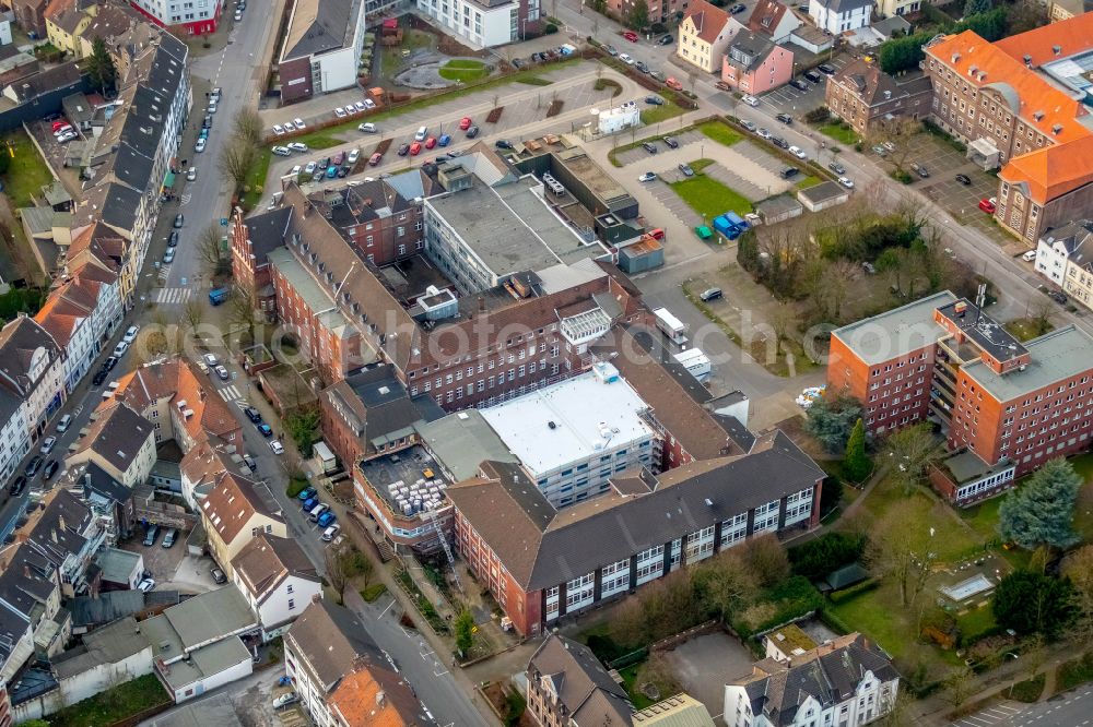 Gladbeck from the bird's eye view: Construction site for a new extension to the hospital grounds St.-Barbara-Hospital on Barbarastrasse in Gladbeck in the state North Rhine-Westphalia, Germany