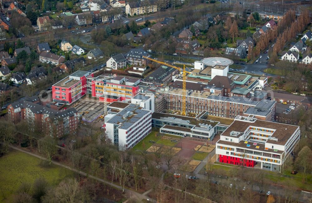 Aerial image Gelsenkirchen - Construction site for a new extension to the hospital grounds Bergmannsheil Buer/ BKB GmbH on Schernerweg in the district Gelsenkirchen-Nord in Gelsenkirchen in the state North Rhine-Westphalia