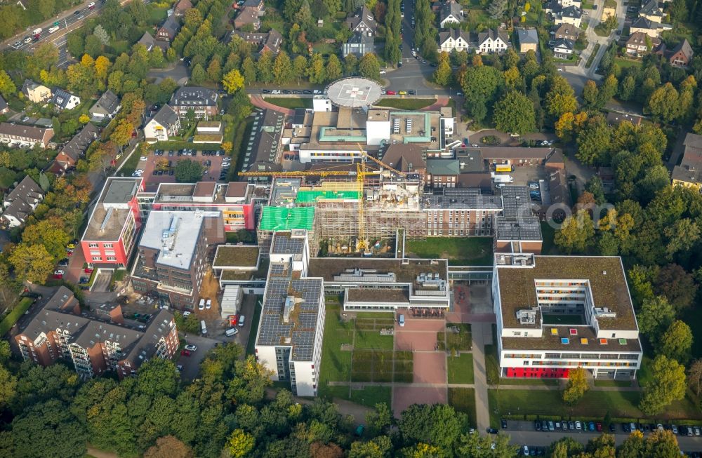 Gelsenkirchen from above - Construction site for a new extension to the hospital grounds Bergmannsheil Buer/ BKB GmbH on Schernerweg in the district Gelsenkirchen-Nord in Gelsenkirchen in the state North Rhine-Westphalia