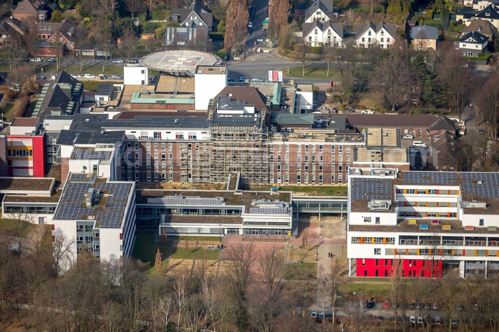 Gelsenkirchen from above - Construction site for a new extension to the hospital grounds Bergmannsheil and Kinderklinik Buer gGmbH Zentrum fuer Neuropaediatrie - Sozialpaediatrie in the district Buer in Gelsenkirchen in the state North Rhine-Westphalia, Germany