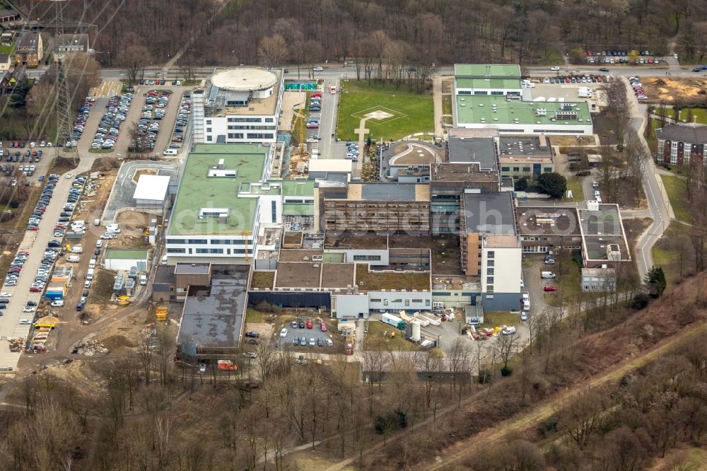 Duisburg from above - Construction site for a new extension to the hospital grounds on Evangelisches Krankenhaus Duisburg-Nord on Fahrner Strasse in Duisburg in the state North Rhine-Westphalia, Germany