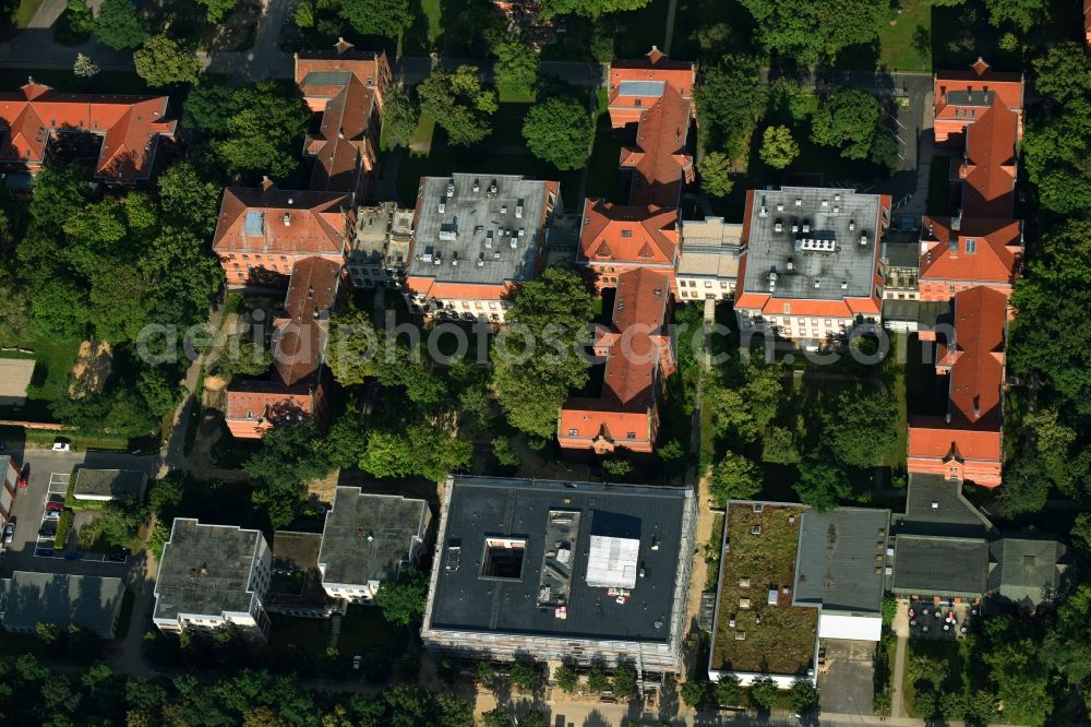 Aerial photograph Berlin - Construction site for a new extension to the hospital grounds Evangelisches Krankenhaus Koenigin Elisabeth Herzberge GmbH on Herzbergstrasse in the district Lichtenberg in Berlin, Germany