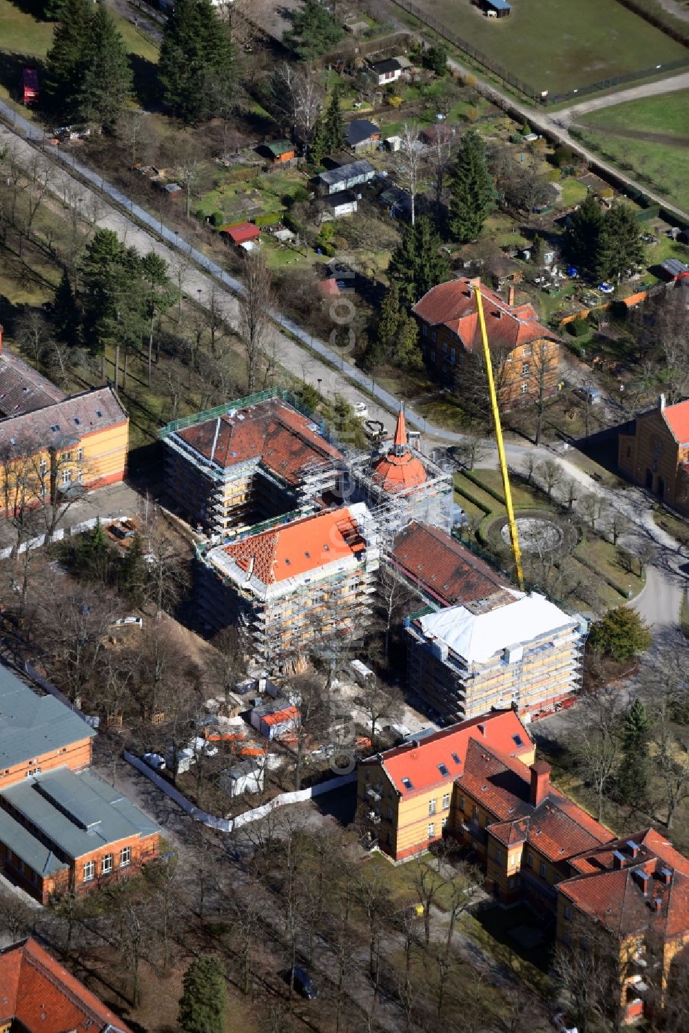 Aerial image Berlin - Construction site for a new extension to the hospital grounds of Heiligenfeld GmbH in the district Bezirk Marzahn-Hellersdorf in Berlin