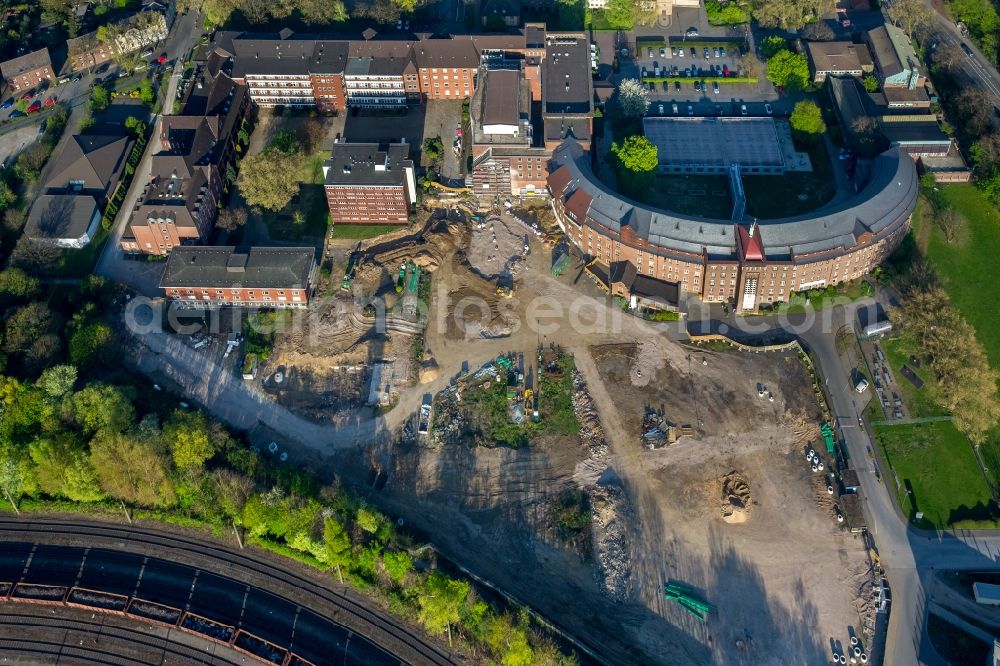 Aerial photograph Duisburg - Construction site for a new extension to the hospital grounds Helios St. Johonnes Klinik Duisburg An of Abtei in Duisburg in the state North Rhine-Westphalia, Germany