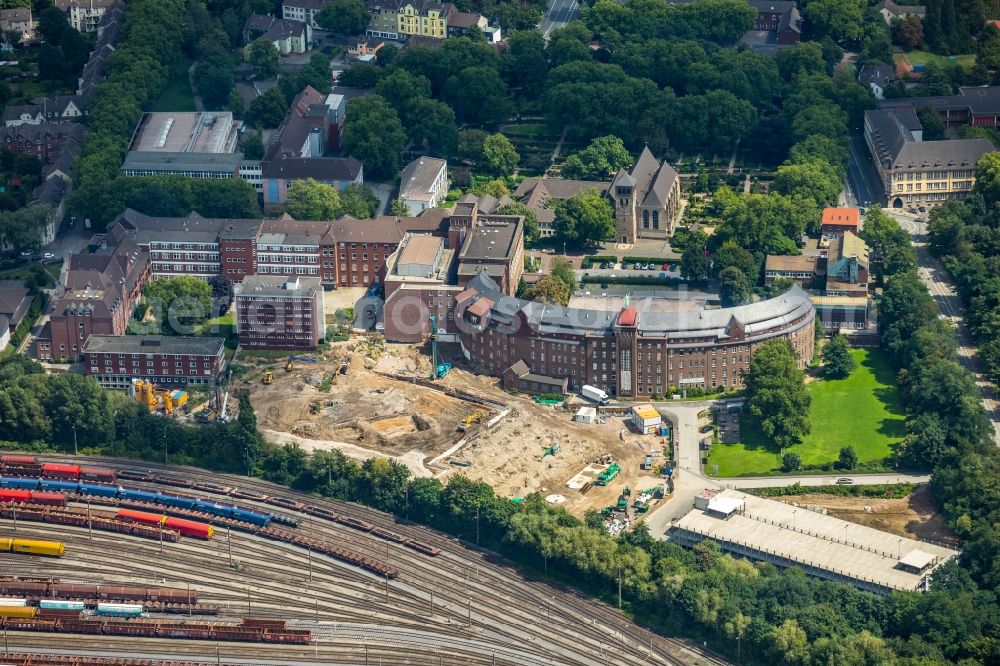 Duisburg from above - Construction site for a new extension to the hospital grounds HELIOS Klinikum Duisburg in the district Hamborn in Duisburg in the state North Rhine-Westphalia, Germany