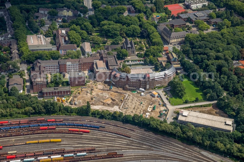 Aerial image Duisburg - Construction site for a new extension to the hospital grounds HELIOS Klinikum Duisburg in the district Hamborn in Duisburg in the state North Rhine-Westphalia, Germany