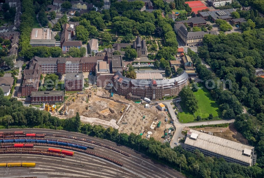 Duisburg from above - Construction site for a new extension to the hospital grounds HELIOS Klinikum Duisburg in the district Hamborn in Duisburg in the state North Rhine-Westphalia, Germany