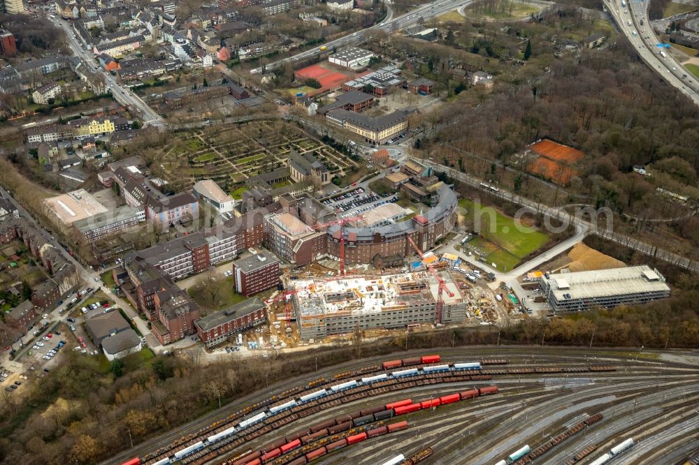 Duisburg from the bird's eye view: Construction site for a new extension to the hospital grounds HELIOS Klinikum Duisburg in the district Hamborn in Duisburg in the state North Rhine-Westphalia, Germany