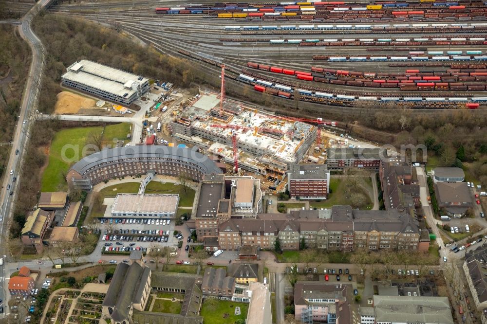 Duisburg from above - Construction site for a new extension to the hospital grounds HELIOS Klinikum Duisburg in the district Hamborn in Duisburg in the state North Rhine-Westphalia, Germany