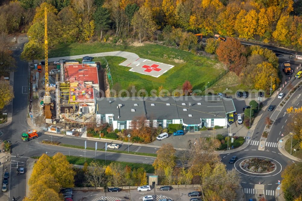 Velbert from above - Construction site for a new extension to the hospital grounds Helios Klinikum Niederberg in Velbert in the state North Rhine-Westphalia, Germany