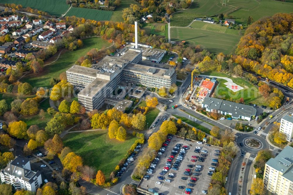 Velbert from the bird's eye view: Construction site for a new extension to the hospital grounds Helios Klinikum Niederberg in Velbert in the state North Rhine-Westphalia, Germany