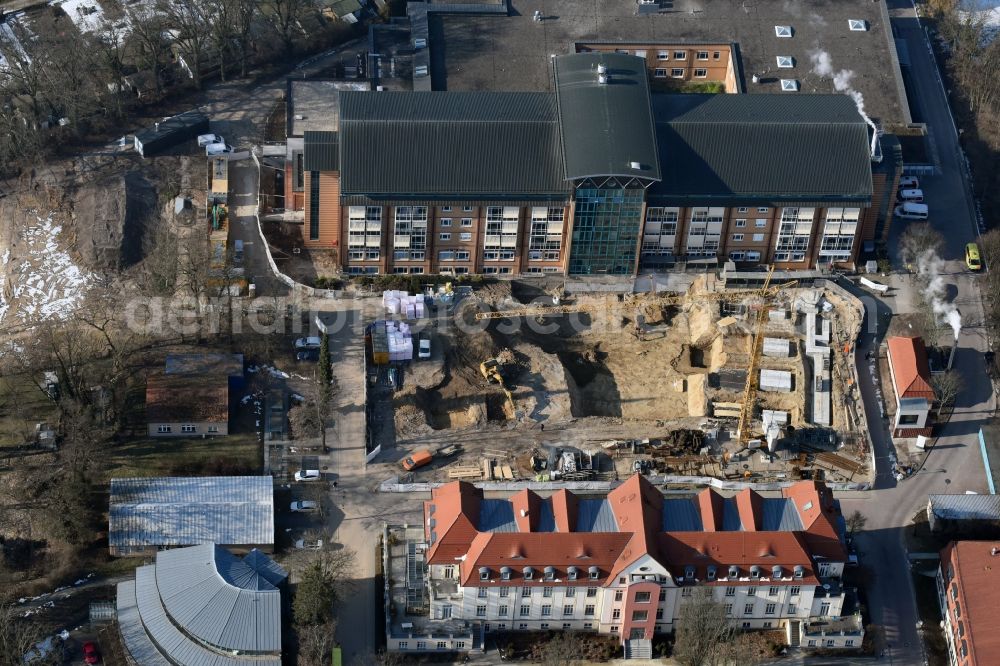 Bernau from above - Construction site for a new extension to the hospital grounds Herzzentrum Brandenburg Ladeburger Strasse in Bernau in the state Brandenburg